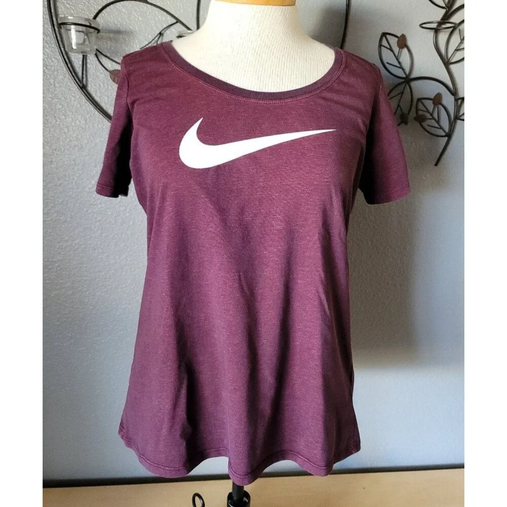 Women's Dri-Fit The‎ Nike Tee size Medium Burgundy Athletic Cut